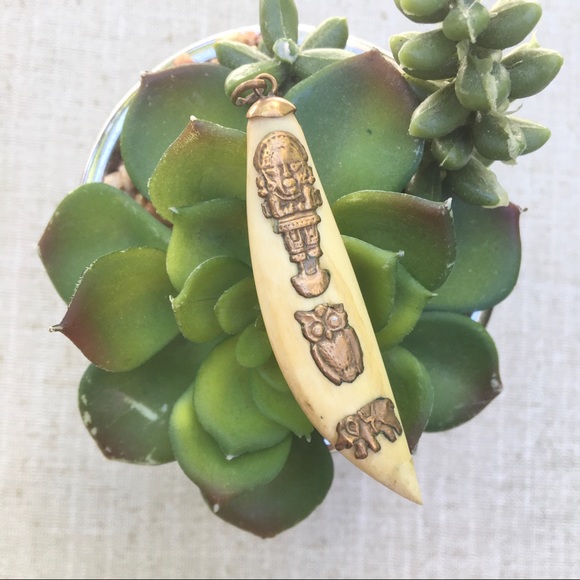 Vintage Jewelry - Owl Aztec elephant ancient Mexican pendant tooth